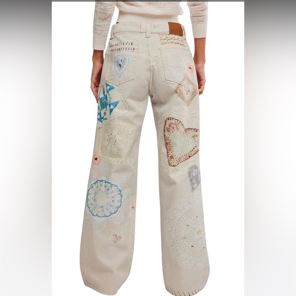 NWT🌷We The Free Illusion Printed Straight Leg Jeans - Size 28 - Picture 14 of 16